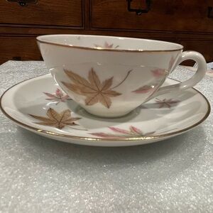 🥳BOGO! Royal Ming Leaf Pattern Teacup and Saucer. EUC